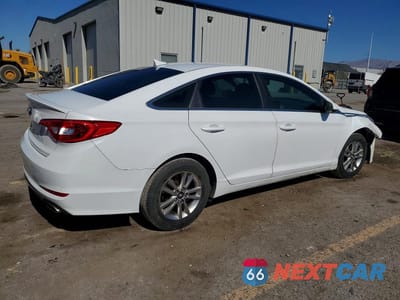 Trzecie zdjęcie samochodu z tyłu: 2016 HYUNDAI SONATA SE VIN:5NPE24AF3GH402246 - miniatura