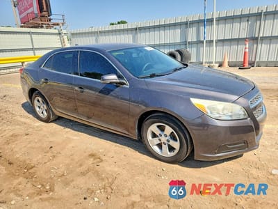 Czwarte zdjęcie samochodu z boku: 2013 CHEVROLET MALIBU 1LT VIN:1G11C5SA3DF135855 - miniatura