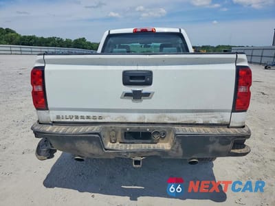 Zdjęcie 6 z 12 samochodu: 2018 CHEVROLET SILVERADO K1500 VIN:1GCVKNEC6JZ239162 - miniatura