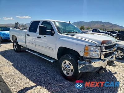 Czwarte zdjęcie samochodu z boku: 2014 CHEVROLET SILVERADO K2500 HEAVY DUTY LT VIN:1GC1KXCG6EF186406 - miniatura