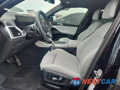 Zdjęcie 7 z 13 samochodu: 2025 BMW X5 XDRIVE40I VIN:5UX23EU06S9X78873 - miniatura