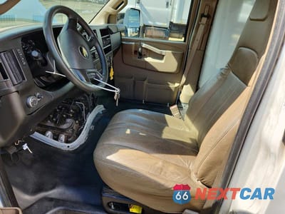 Zdjęcie 7 z 13 samochodu: 2016 CHEVROLET EXPRESS G4500 VIN:1GB6GUCG3G1209148 - miniatura
