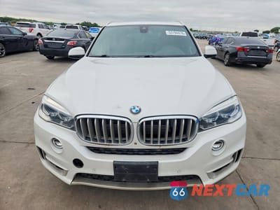 Piąte zdjęcie samochodu w środku: 2018 BMW X5 XDR40E VIN:5UXKT0C57J0W02952 - miniatura