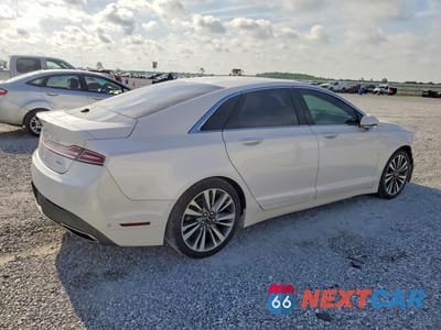 Trzecie zdjęcie samochodu z tyłu: 2019 LINCOLN MKZ RESERVE II VIN:3LN6L5E94KR617762 - miniatura