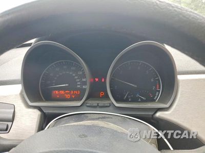 Zdjęcie 9 z 12 samochodu: 2003 BMW Z4 2.5 VIN:4USBT33463LS46242 - miniatura