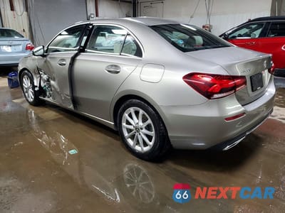 Drugie zdjęcie samochodu z przodu: 2019 MERCEDES-BENZ A 220 4MATIC VIN:WDD3G4FB5KW018945 - miniatura