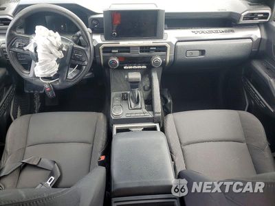Zdjęcie 8 z 12 samochodu: 2024 TOYOTA TACOMA SR5 VIN:3TYKB5FN1RT011736 - miniatura