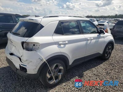 Trzecie zdjęcie samochodu z tyłu: 2023 HYUNDAI VENUE SEL VIN:KMHRC8A31PU235270 - miniatura