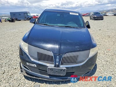 Piąte zdjęcie samochodu w środku: 2014 LINCOLN MKT VIN:2LMHJ5NK7EBL57835 - miniatura