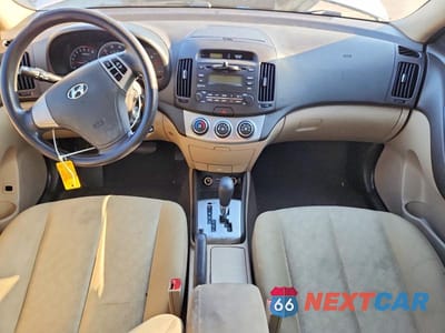 Zdjęcie 8 z 12 samochodu: 2010 HYUNDAI ELANTRA GLS VIN:KMHDU4AD8AU851502 - miniatura