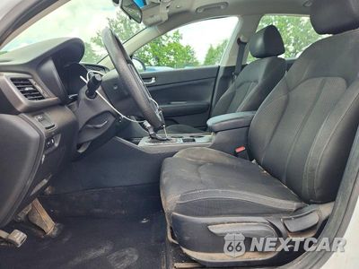 Zdjęcie 7 z 12 samochodu: 2017 KIA OPTIMA LX VIN:5XXGT4L36HG169369 - miniatura