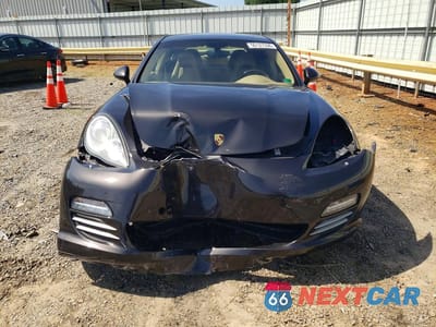 Piąte zdjęcie samochodu w środku: 2011 PORSCHE PANAMERA 2 VIN:WP0AA2A73BL021967 - miniatura