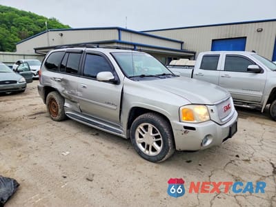 Czwarte zdjęcie samochodu z boku: 2006 GMC ENVOY DENALI VIN:1GKES63M562238722 - miniatura