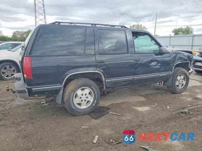 Trzecie zdjęcie samochodu z tyłu: 1995 CHEVROLET TAHOE K1500 VIN:1GNEK13KXSJ458748 - miniatura