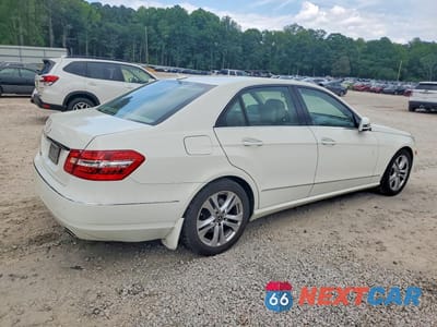 Trzecie zdjęcie samochodu z tyłu: 2010 MERCEDES-BENZ E 350 VIN:WDDHF5GB9AA091888 - miniatura