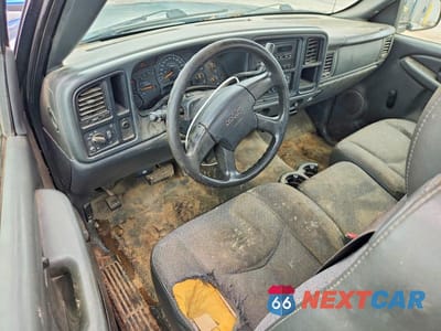 Zdjęcie 8 z 12 samochodu: 2005 GMC NEW SIERRA C1500 VIN:1GTEC14X55Z324560 - miniatura