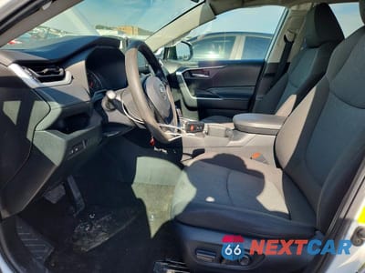 Zdjęcie 7 z 13 samochodu: 2022 TOYOTA RAV4 XLE VIN:2T3W1RFV4NW194467 - miniatura