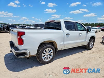 Trzecie zdjęcie samochodu z tyłu: 2020 CHEVROLET SILVERADO C1500 CUSTOM VIN:1GCPWBEK9LZ349399 - miniatura