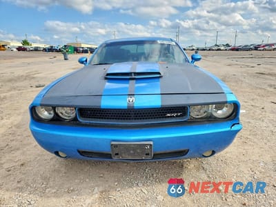 Piąte zdjęcie samochodu w środku: 2010 DODGE CHALLENGER SRT-8 VIN:2B3CJ7DW8AH137073 - miniatura