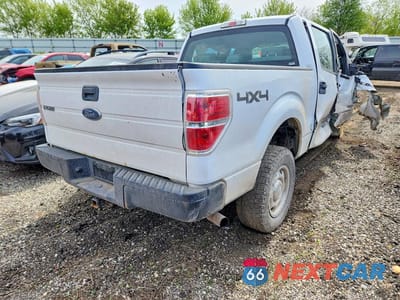 Trzecie zdjęcie samochodu z tyłu: 2025 FORD F350 SUPER DUTY VIN:1FTRF3BT5SEE13004 - miniatura