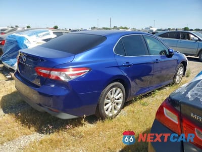 Trzecie zdjęcie samochodu z tyłu: 2018 TOYOTA CAMRY LE VIN:JTNB11HK4J3003464 - miniatura