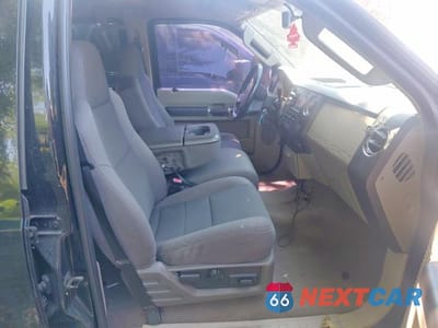Piąte zdjęcie samochodu w środku: 2009 FORD F-250 VIN:1FTSW21R59EA73414 - miniatura