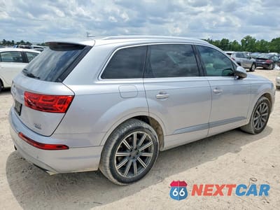 Trzecie zdjęcie samochodu z tyłu: 2017 AUDI Q7 PRESTIGE VIN:WA1VAAF70HD000883 - miniatura