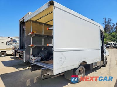 Trzecie zdjęcie samochodu z tyłu: 2021 MERCEDES-BENZ SPRINTER 4500 VIN:W1X9D2356MN177627 - miniatura