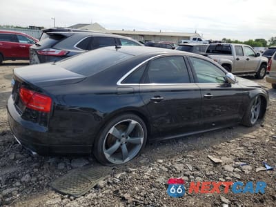 Trzecie zdjęcie samochodu z tyłu: 2014 AUDI S8 QUATTRO VIN:WAUD2AFD4EN002417 - miniatura