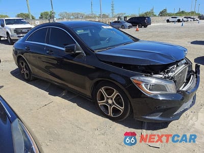 Czwarte zdjęcie samochodu z boku: 2014 MERCEDES-BENZ CLA 250 4MATIC VIN:WDDSJ4GB1EN100273 - miniatura