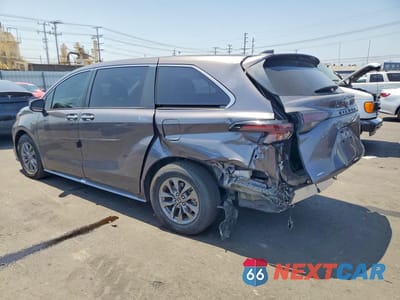 Drugie zdjęcie samochodu z przodu: 2023 TOYOTA SIENNA XLE VIN:5TDYSKFC4PS079397 - miniatura