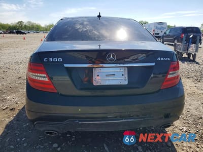 Zdjęcie 6 z 12 samochodu: 2012 MERCEDES-BENZ C 300 4MATIC VIN:WDDGF8BBXCR204711 - miniatura
