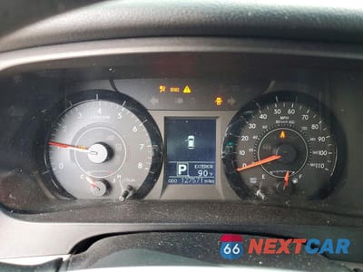 Zdjęcie 9 z 13 samochodu: 2017 TOYOTA SIENNA LE VIN:5TDKZ3DC9HS847340 - miniatura