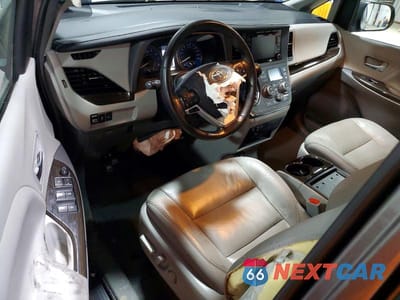 Zdjęcie 8 z 13 samochodu: 2019 TOYOTA SIENNA XLE PREMIUM 8-PASSENGER VIN:5TDYZ3DC0KS987651 - miniatura