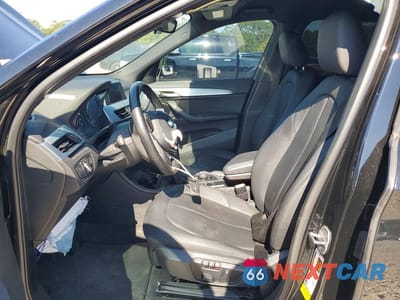 Zdjęcie 7 z 13 samochodu: 2017 BMW X1 SDRIVE28I VIN:WBXHU7C39H5H35795 - miniatura