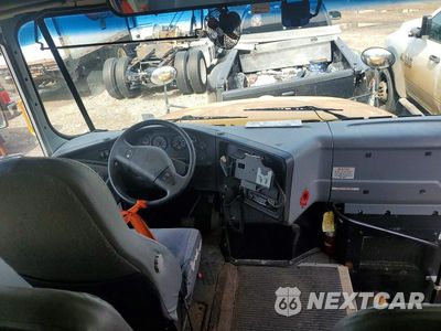 Piąte zdjęcie samochodu w środku: 2014 IC CORPORATION CE SERIES SCHOOL - SCHOOL BUS VIN:4DRBUAAN1EB780661 - miniatura