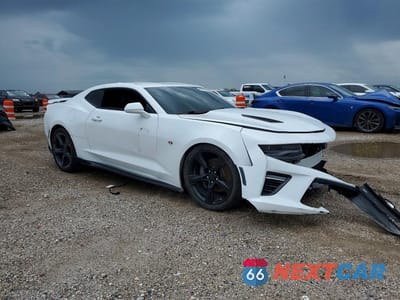 Czwarte zdjęcie samochodu z boku: 2017 CHEVROLET CAMARO SS VIN:1G1FE1R70H0202276 - miniatura