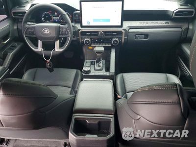 Zdjęcie 8 z 12 samochodu: 2025 TOYOTA TACOMA LIMITED VIN:3TMLB5JN6SM111165 - miniatura