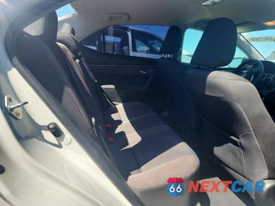 Zdjęcie 10 z 12 samochodu: 2018 TOYOTA COROLLA LE VIN:5YFBURHE8JP841170 - miniatura