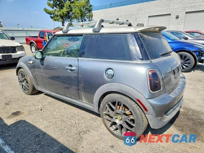 Drugie zdjęcie samochodu z przodu: 2010 MINI COOPER S VIN:WMWMF7C53ATZ73127 - miniatura