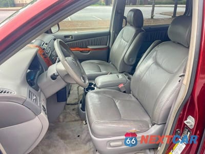 Piąte zdjęcie samochodu w środku: 2006 TOYOTA SIENNA XLE 7 PASSENGER VIN:5TDBA22C16S072288 - miniatura