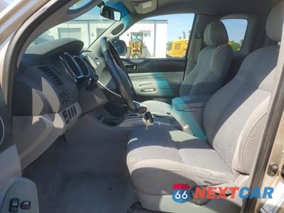 Zdjęcie 7 z 12 samochodu: 2006 TOYOTA TACOMA ACCESS CAB VIN:5TEUU42NX6Z305150 - miniatura