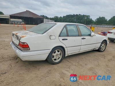 Trzecie zdjęcie samochodu z tyłu: 1999 MERCEDES-BENZ S 320W VIN:WDBGA32G4XA423819 - miniatura