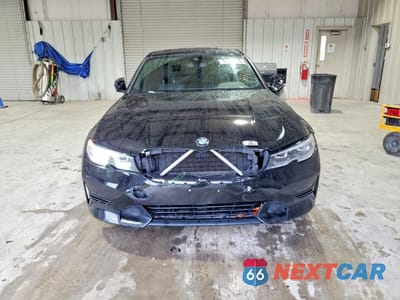 Piąte zdjęcie samochodu w środku: 2019 BMW 330I VIN:WBA5R1C54KAK11334 - miniatura