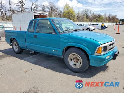 Czwarte zdjęcie samochodu z boku: 1996 CHEVROLET S TRUCK S10 VIN:1GCCS1947TK181089 - miniatura