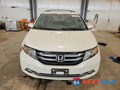 Piąte zdjęcie samochodu w środku: 2015 HONDA ODYSSEY TOURING VIN:5FNRL5H92FB121931 - miniatura