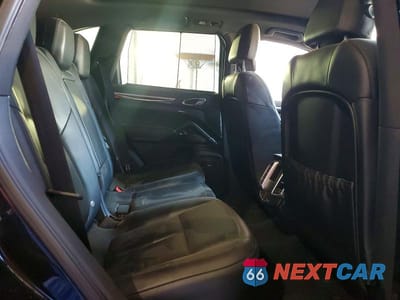 Zdjęcie 11 z 13 samochodu: 2012 PORSCHE CAYENNE S VIN:WP1AB2A24CLA43512 - miniatura