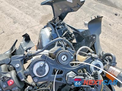 Zdjęcie 7 z 9 samochodu: 2022 BMW S 1000 RR VIN:WB10E2308N6F06642 - miniatura