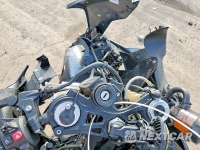 Zdjęcie 7 z 9 samochodu: 2022 BMW S 1000 RR VIN:WB10E2308N6F06642 - miniatura