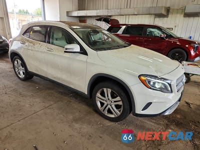 Czwarte zdjęcie samochodu z boku: 2016 MERCEDES-BENZ GLA 250 4MATIC VIN:WDCTG4GB7GJ203036 - miniatura